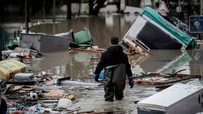 Наводнение в Париже стало причиной эвакуации 1,5 тысячи жителей