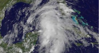 На Флориду надвигается ураган «Колин»