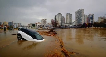 Анталия в Турции затоплена. Разрушительные последствия потопа.