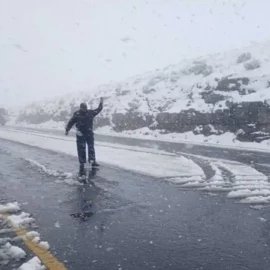 South Africa\'s Eastern Cape Transformed into a Snowy Wonderland Amid Unexpected November Snowfall